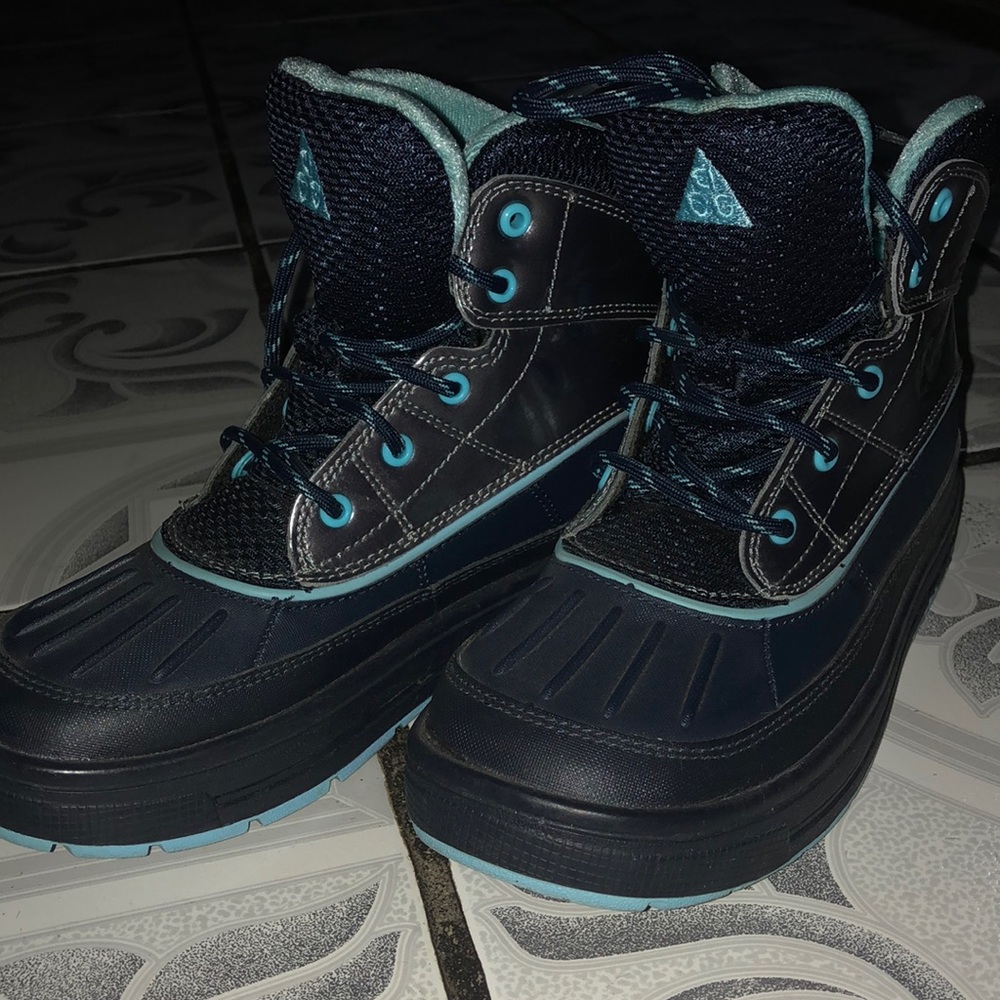 Nike ACG SNEAKERS